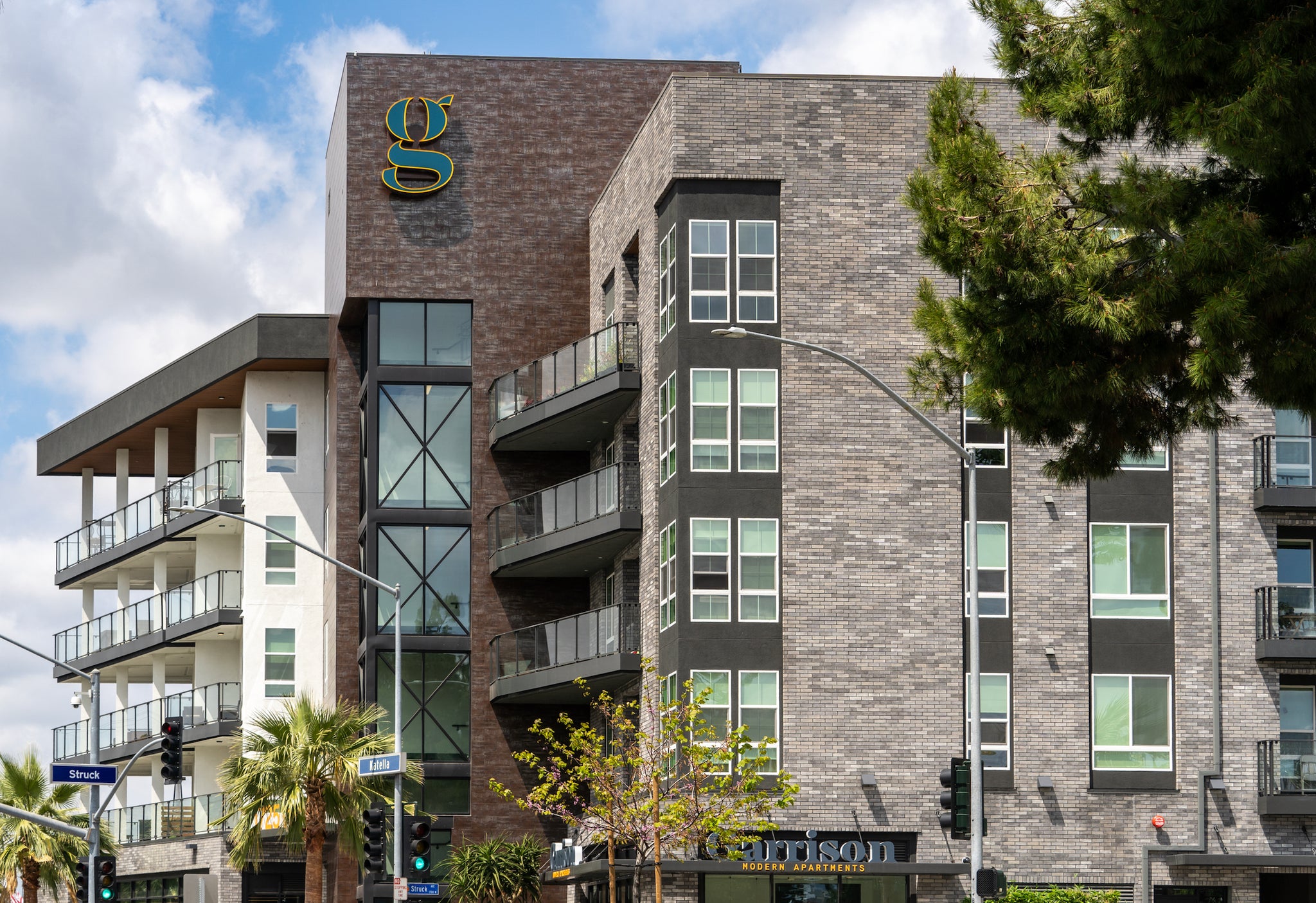 Raincloud Warehouse Brick™ Veneer – Creative Mines Brick Store